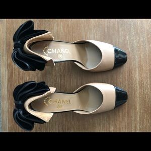 Chanel Cap Toe Bow Pumps